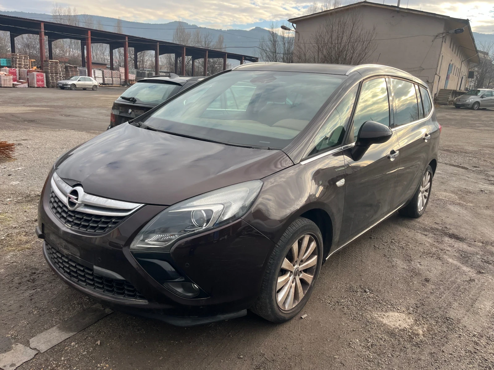 Opel Zafira 1.6 TURBO - изображение 2