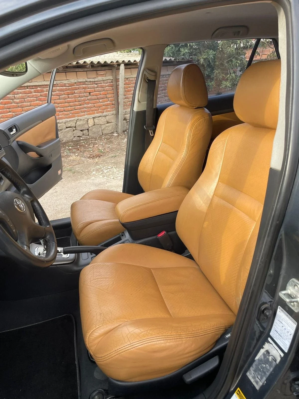 Toyota Avensis 1.8 VVTI АВТОМАТИК - изображение 5
