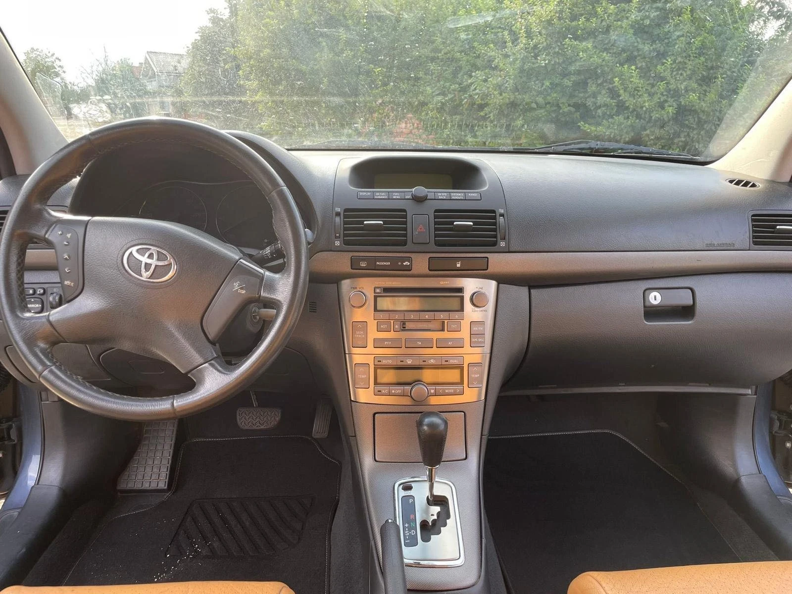 Toyota Avensis 1.8 VVTI АВТОМАТИК - изображение 8