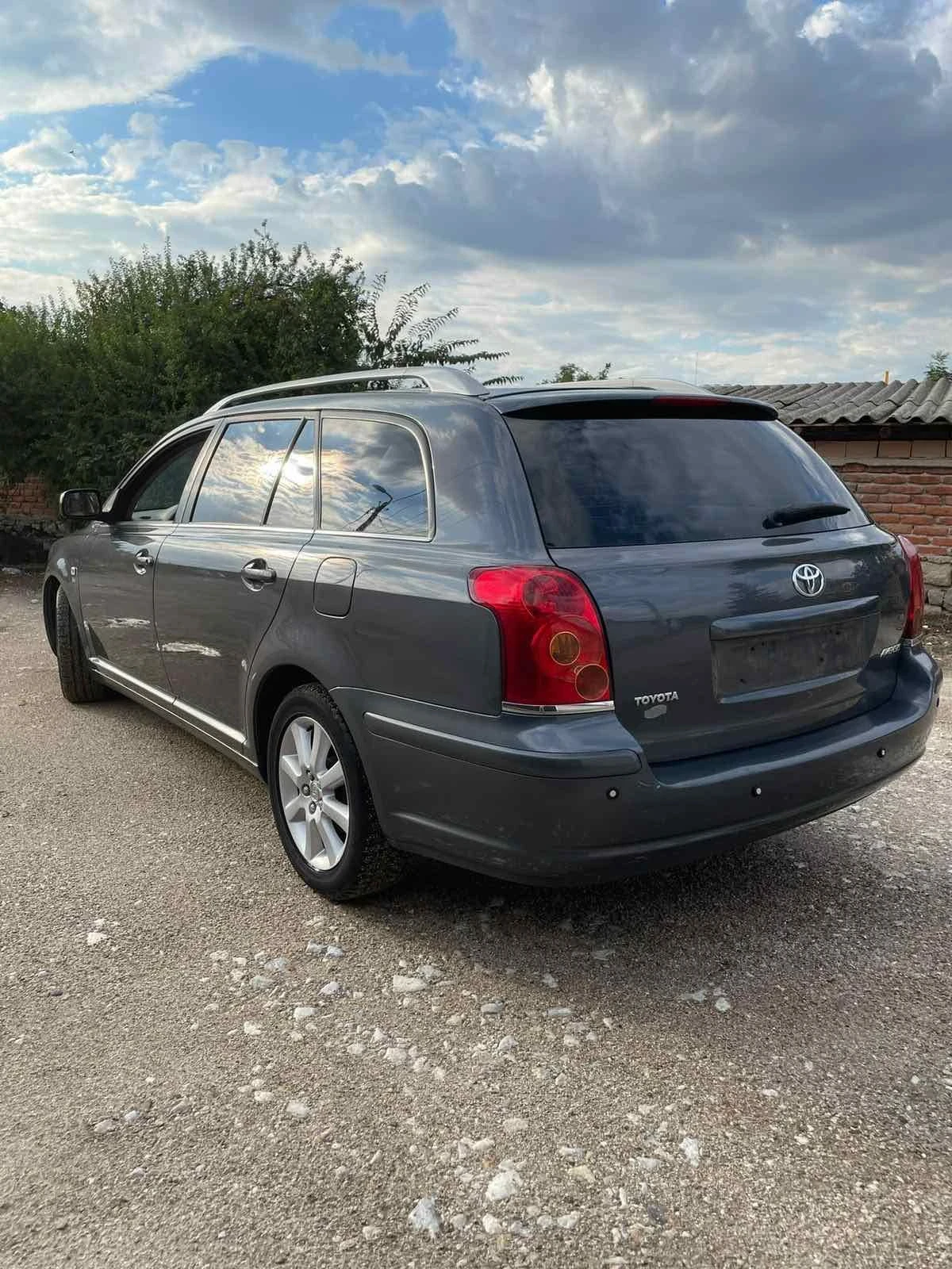 Toyota Avensis 1.8 VVTI АВТОМАТИК - изображение 4