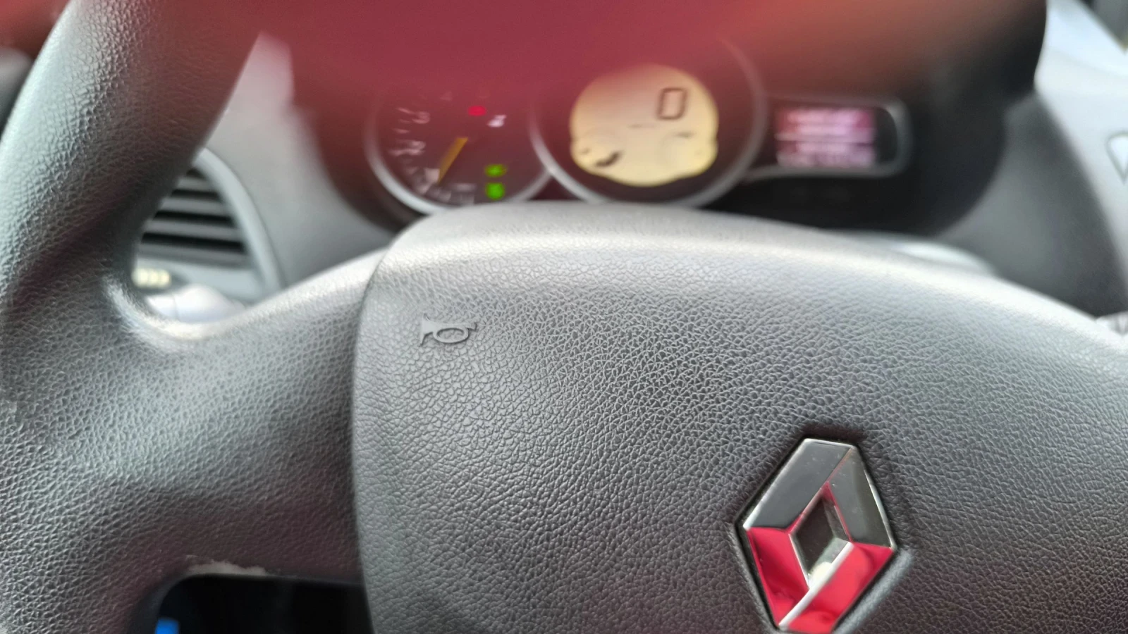 Renault Megane  - изображение 8