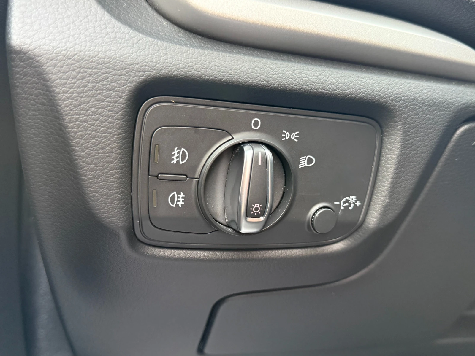 Audi A3 6  /1.6TDI 105.. S Line/ | Mobile.bg   16