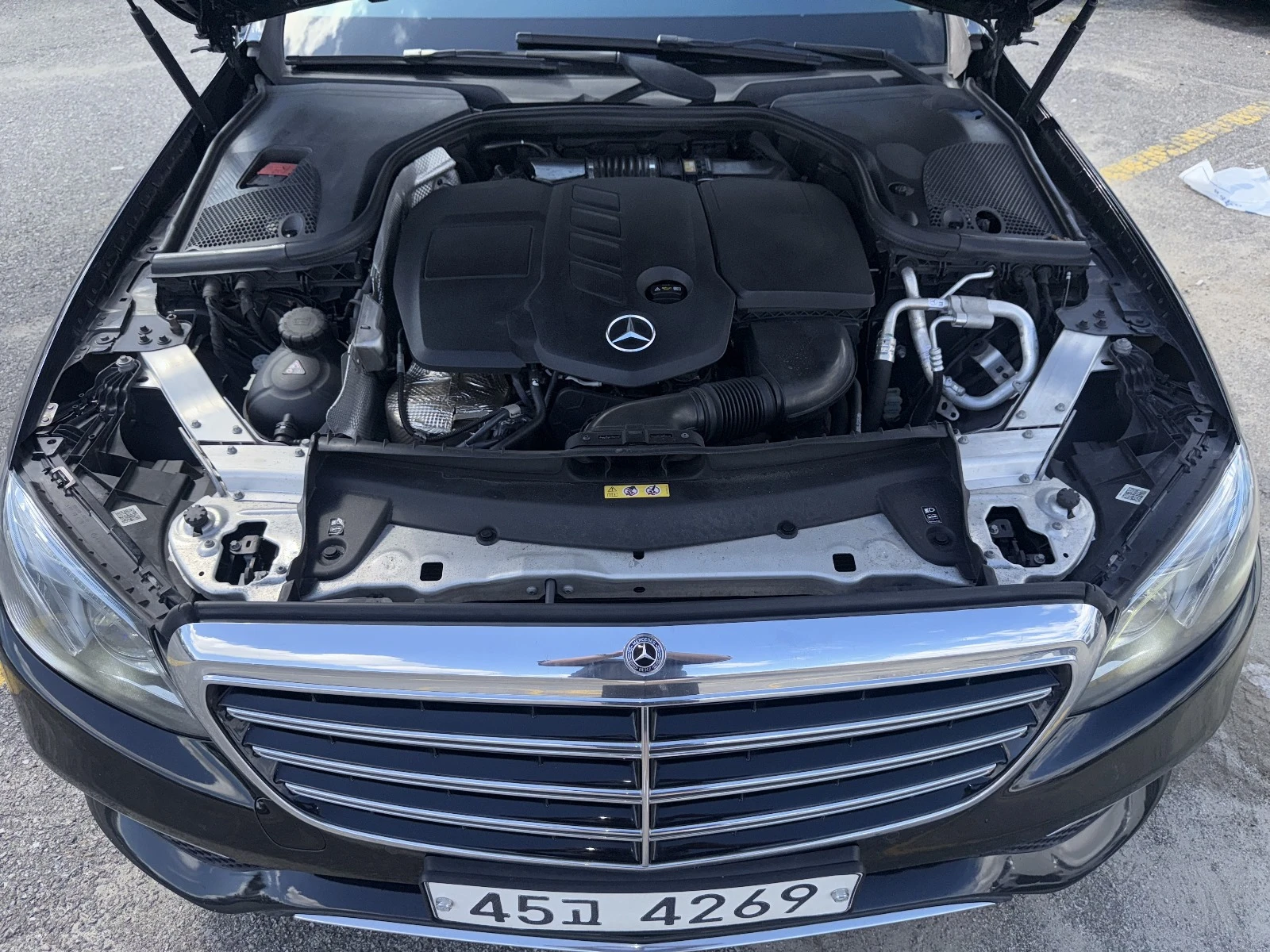 Mercedes-Benz E 220 Exclusive 9G Tronic ОЧАКВАН ВНОС - КАТО НОВА  - изображение 9