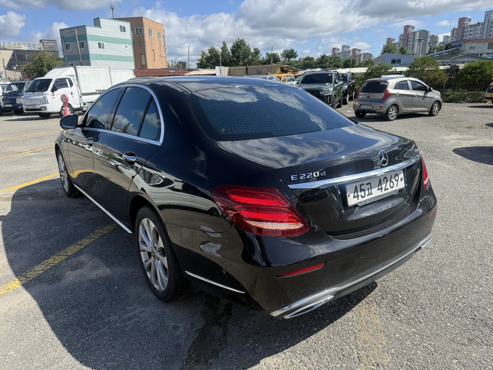 Mercedes-Benz E 220 Exclusive 9G Tronic ОЧАКВАН ВНОС - КАТО НОВА  - изображение 6