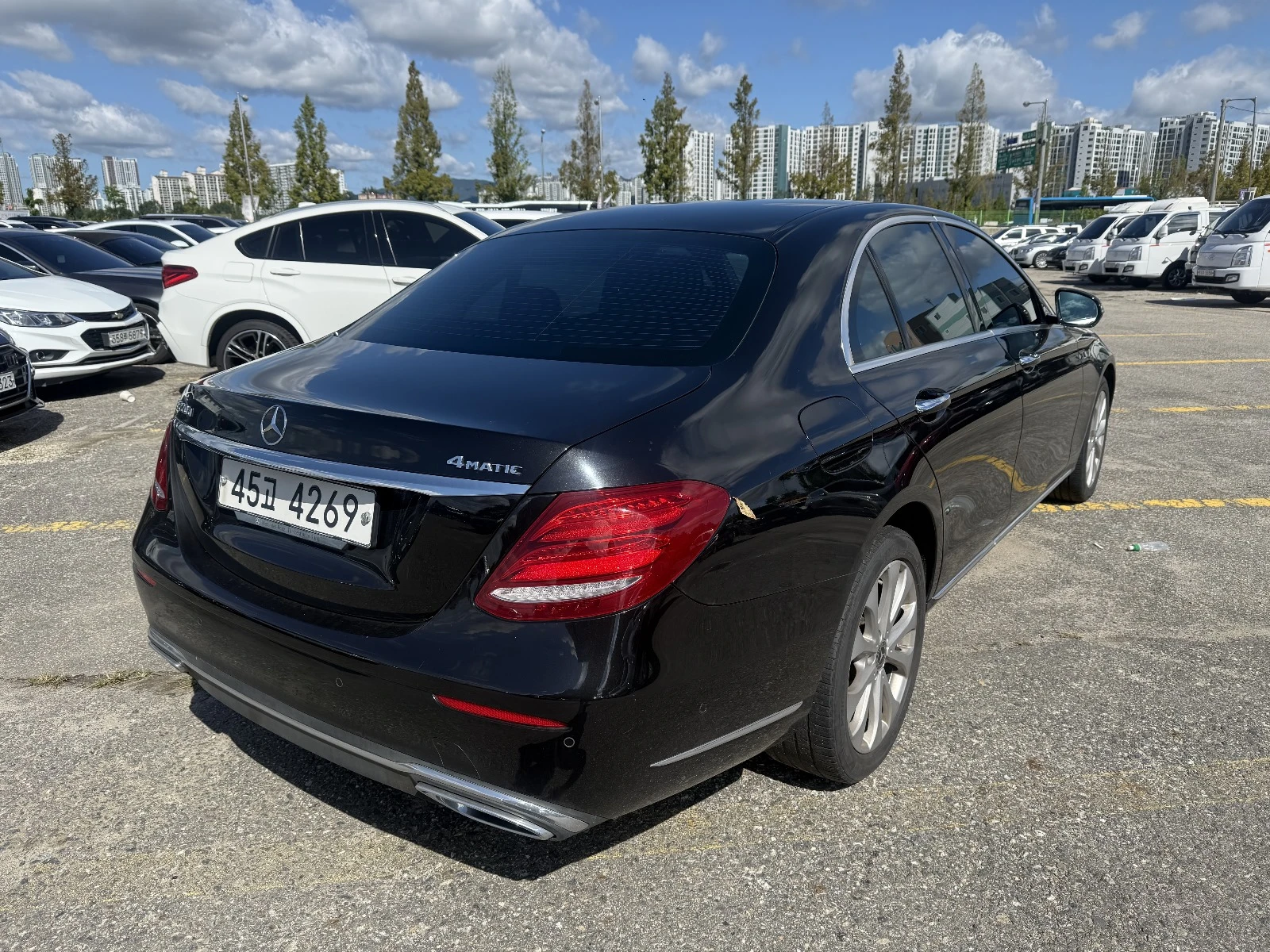 Mercedes-Benz E 220 Exclusive 9G Tronic ОЧАКВАН ВНОС - КАТО НОВА  - изображение 4