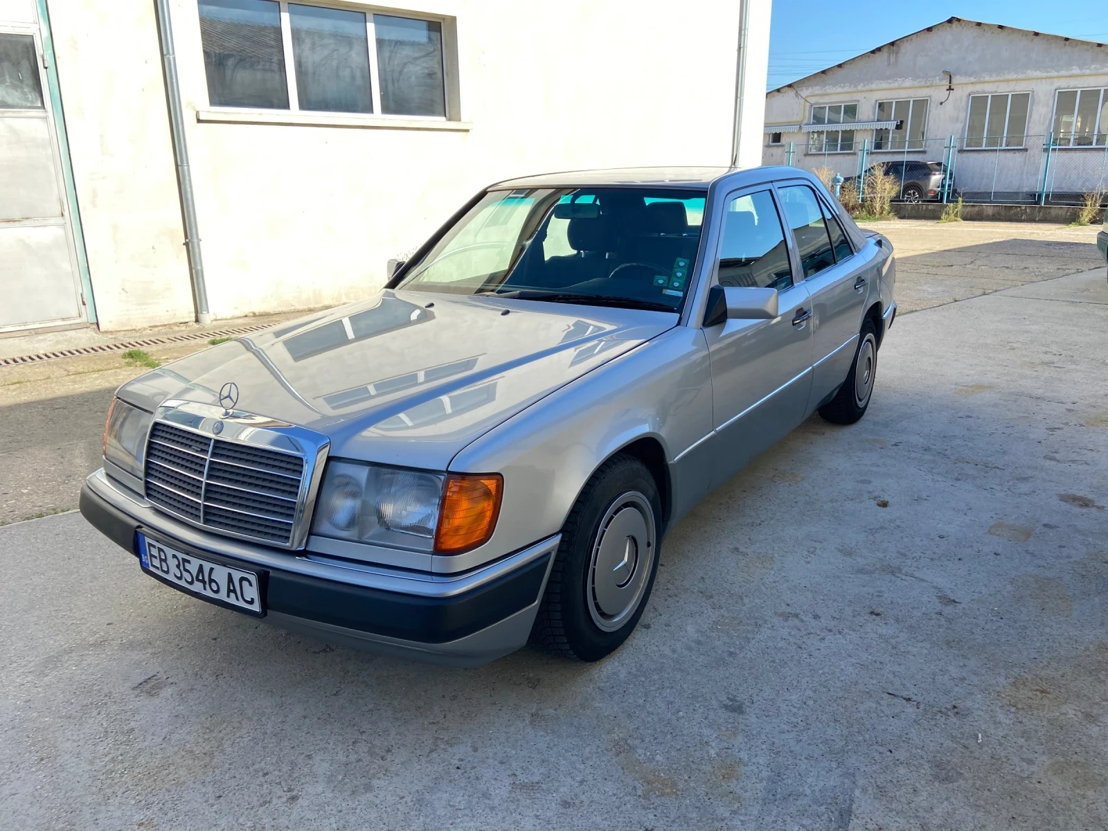 Mercedes-Benz 124 260E - изображение 2