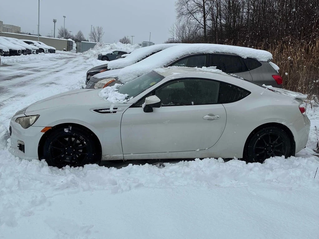 Subaru BRZ * Sport tech * CARFAX * БЕЗ ПЪРВОНАЧАЛНА ВНОСКА - изображение 2