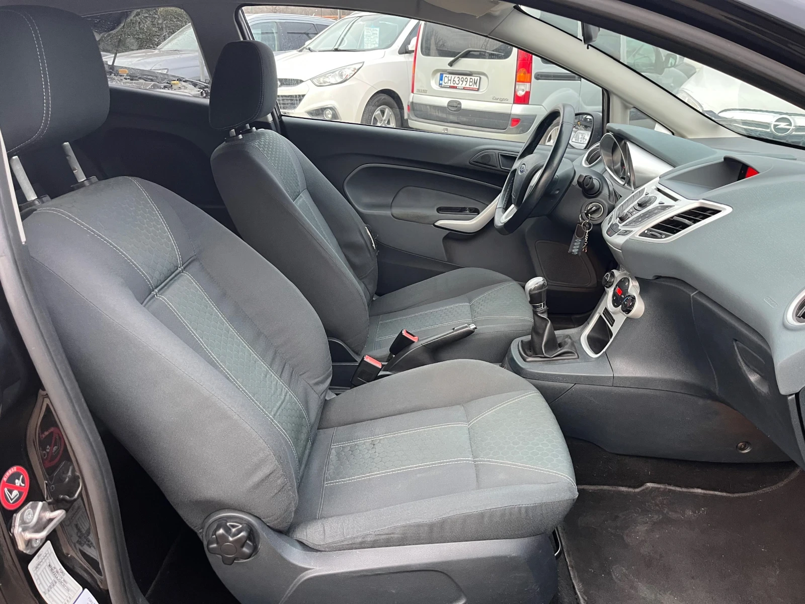 Ford Fiesta 1.4i Titanium - изображение 10