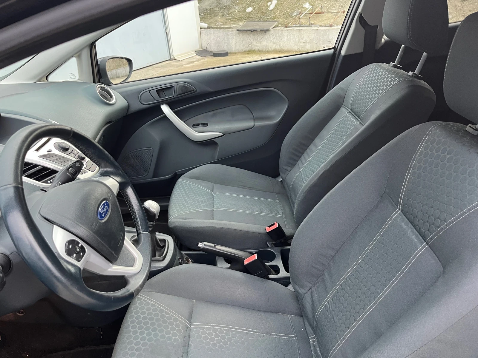 Ford Fiesta 1.4i Titanium - изображение 6