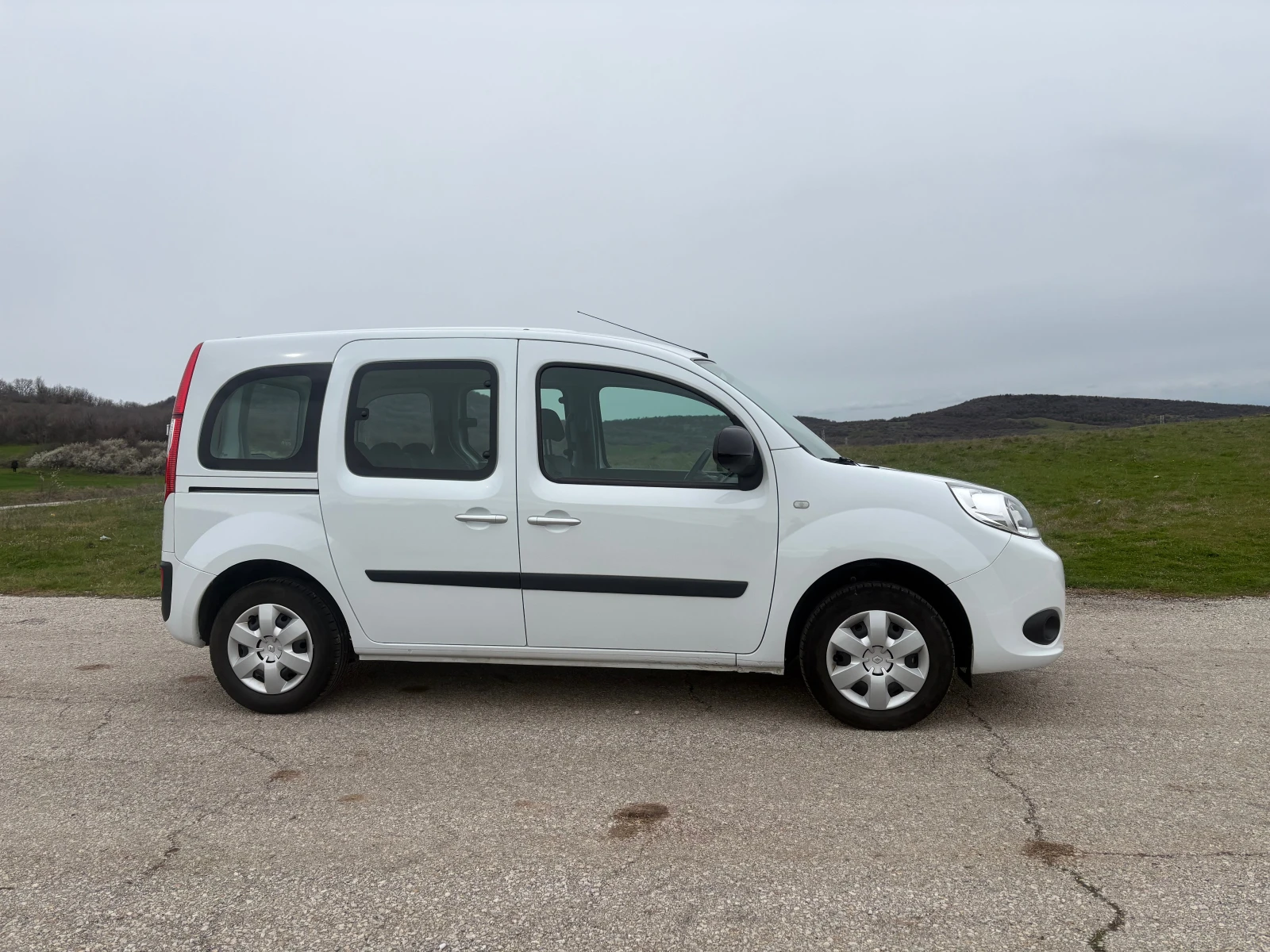 Renault Kangoo Passenger, снимка 3 - Автомобили и джипове - 53609723