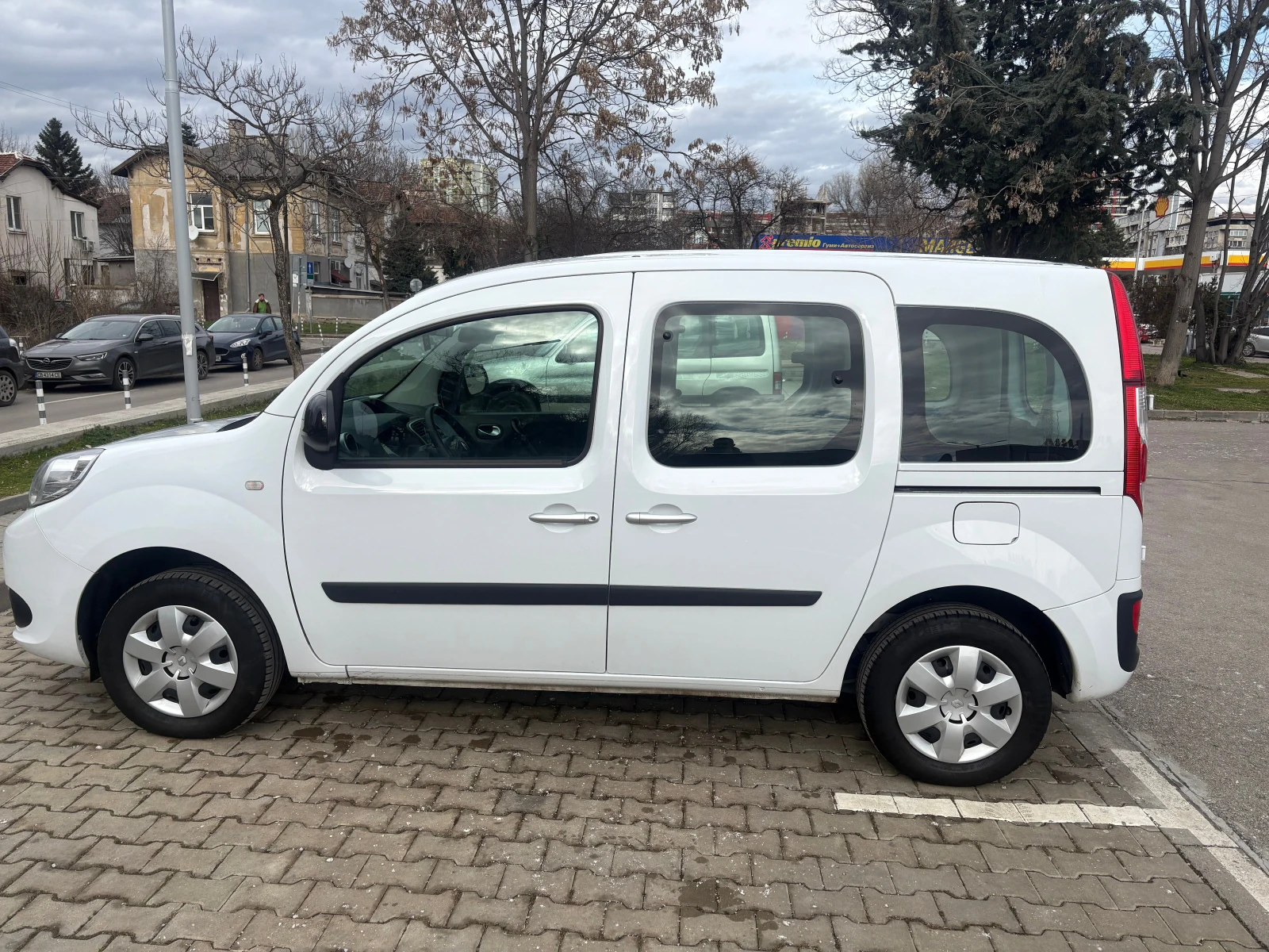 Renault Kangoo Passenger, снимка 2 - Автомобили и джипове - 53609723