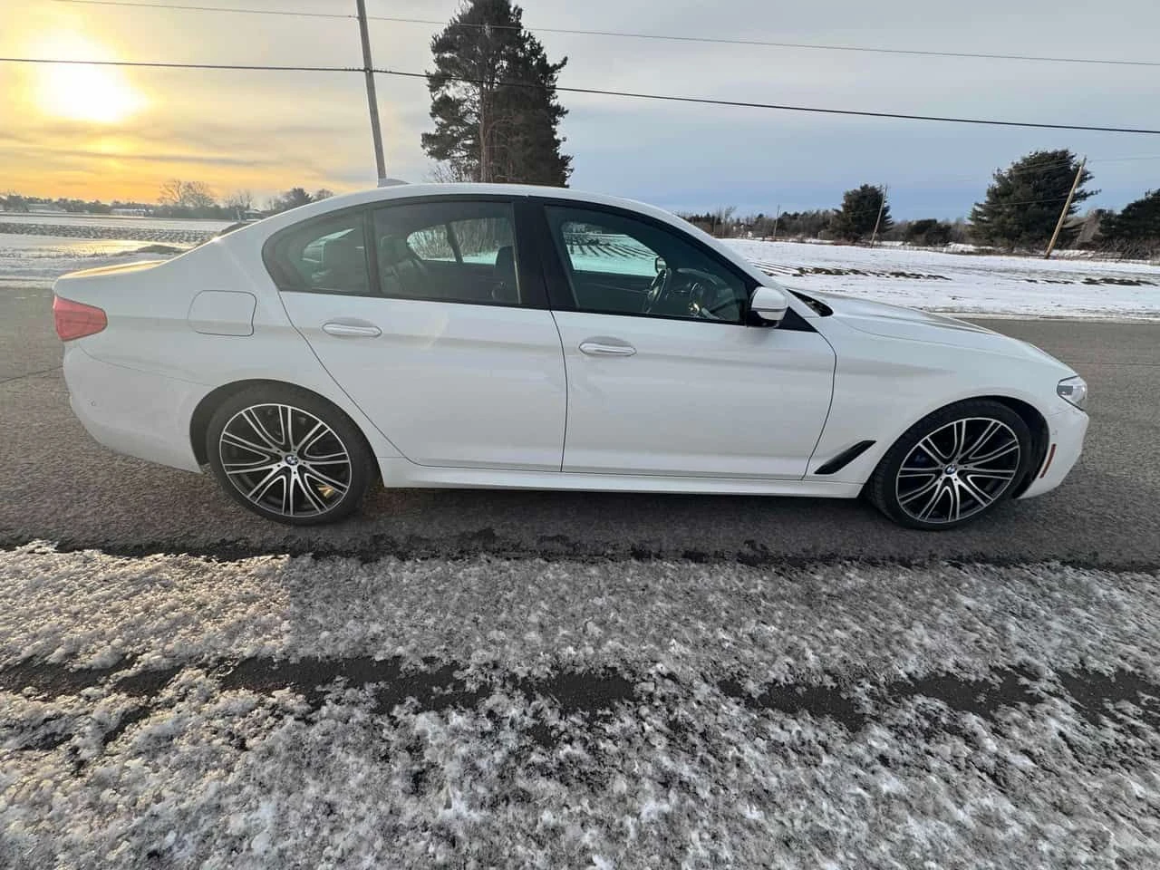 BMW 540 * 540i xDrive * CARFAX * ЦЕНА ДО БГ, снимка 5 - Автомобили и джипове - 53903484