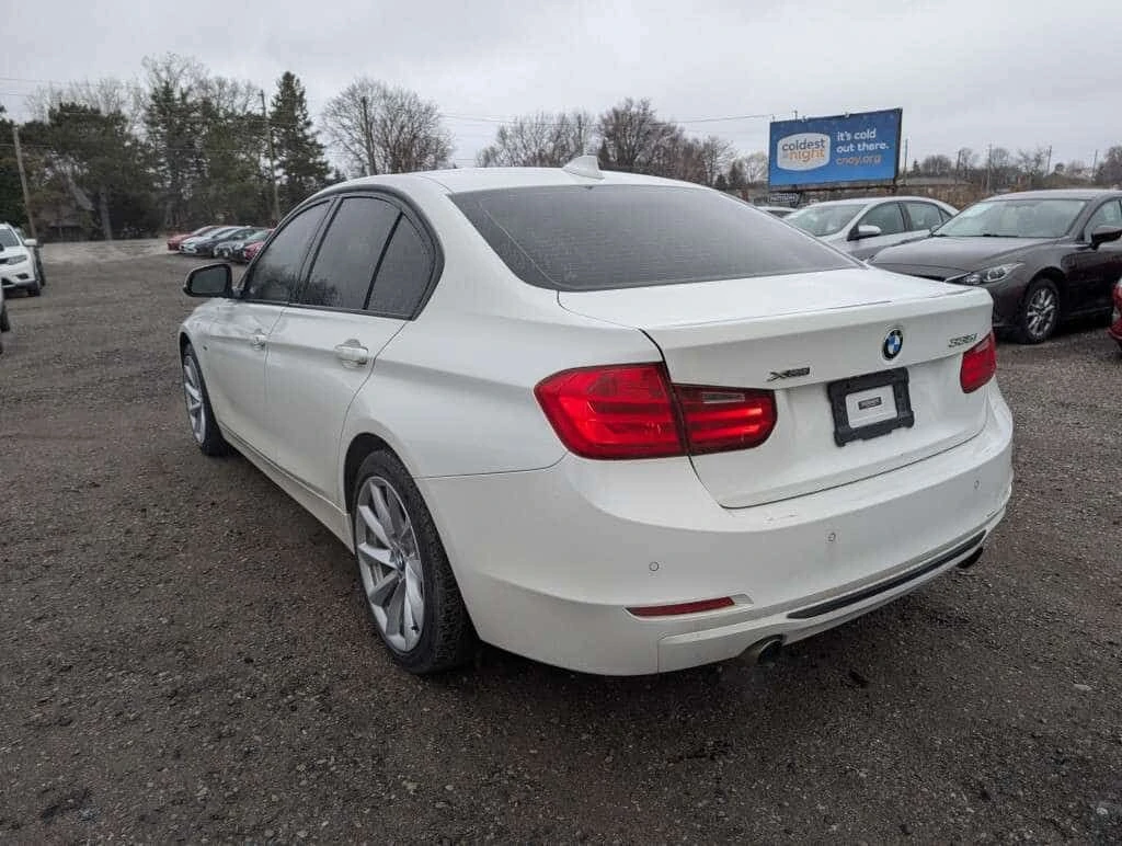 BMW 335 * xDrive * CARFAX * ���� �� �� | Mobile.bg � ����������� 11