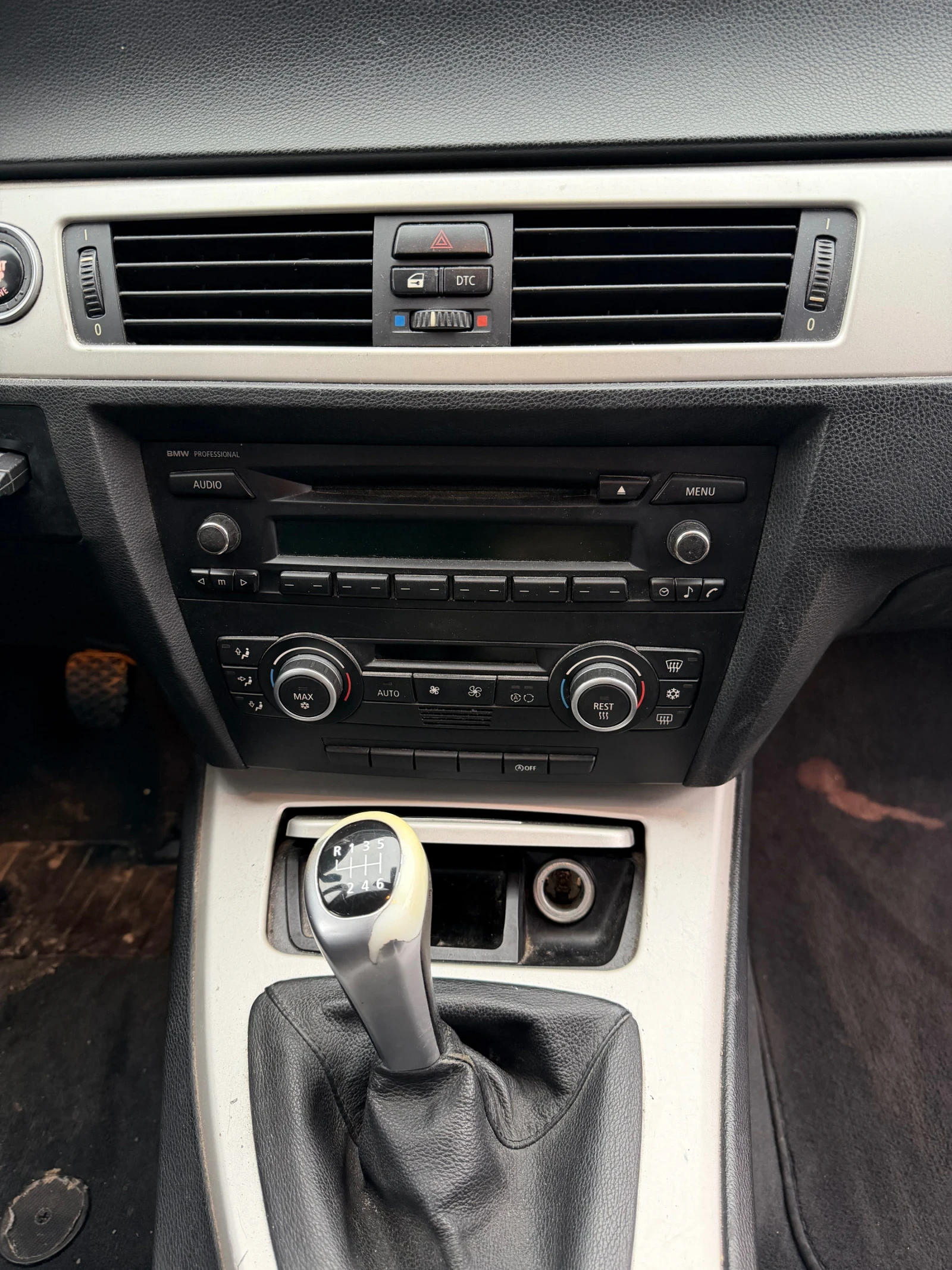 BMW 320 177 кс, снимка 9 - Автомобили и джипове - 54049366