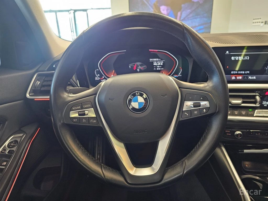 BMW 320 DIGITAL* ПАМЕТ* ПОДГРЕВ* КАМЕРА* ПАНОРАМА* , снимка 11 - Автомобили и джипове - 54370189