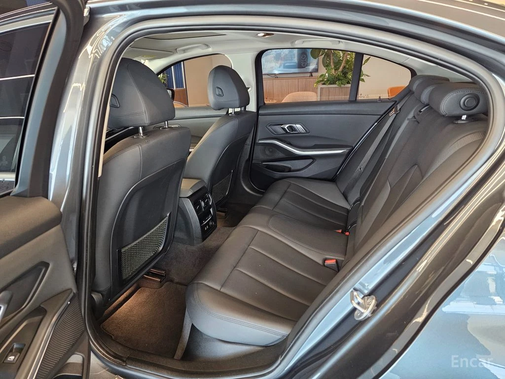 BMW 320 DIGITAL* ПАМЕТ* ПОДГРЕВ* КАМЕРА* ПАНОРАМА* , снимка 10 - Автомобили и джипове - 54370189