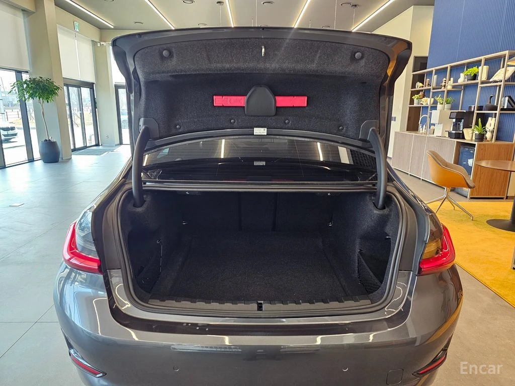 BMW 320 DIGITAL* ПАМЕТ* ПОДГРЕВ* КАМЕРА* ПАНОРАМА* , снимка 8 - Автомобили и джипове - 54370189