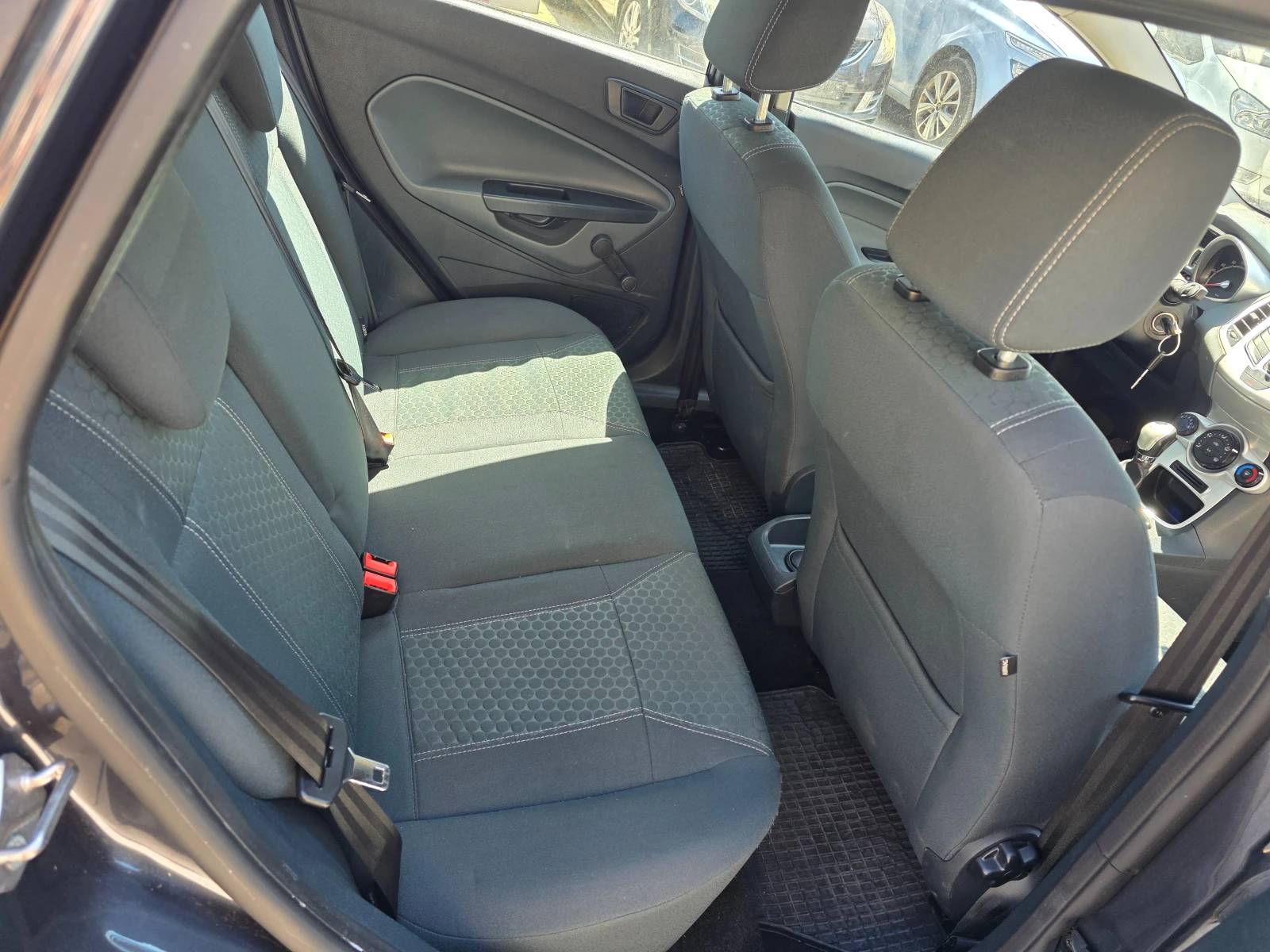 Ford Fiesta 1.25, снимка 10 - Автомобили и джипове - 54518676