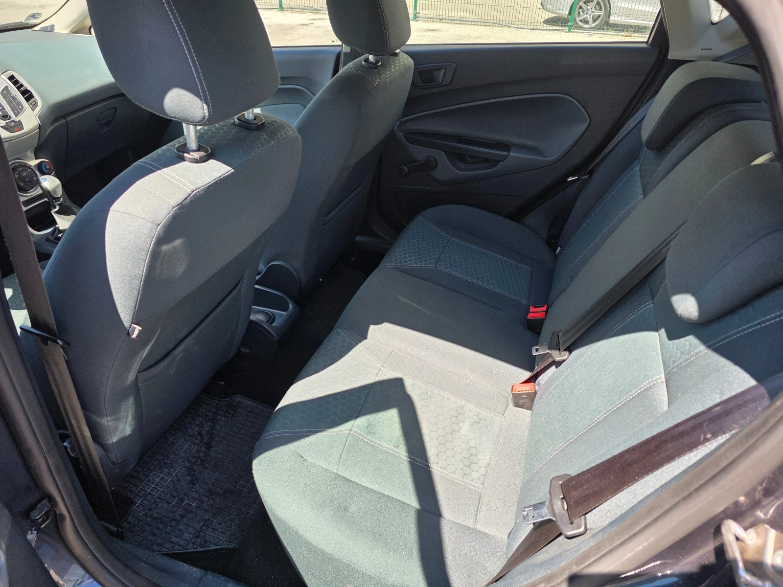 Ford Fiesta 1.25, снимка 12 - Автомобили и джипове - 54518676
