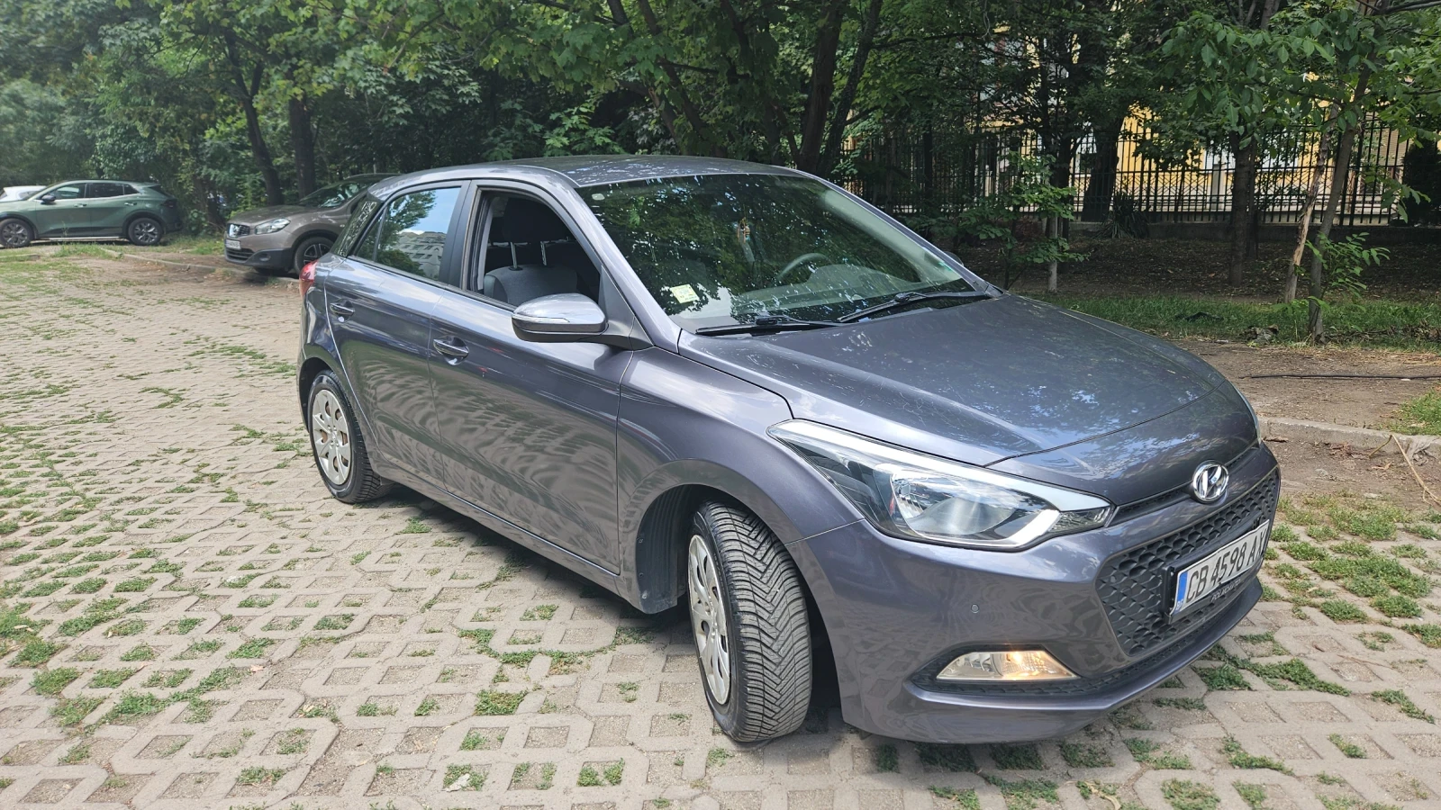Hyundai I20 I20, снимка 2 - Автомобили и джипове - 55330167