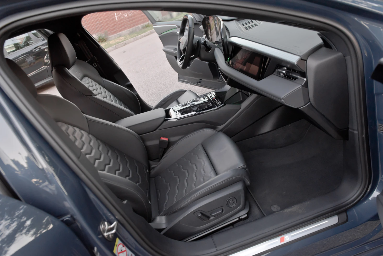 Audi S6 E-Tron * Наличен* , снимка 11 - Автомобили и джипове - 55483036