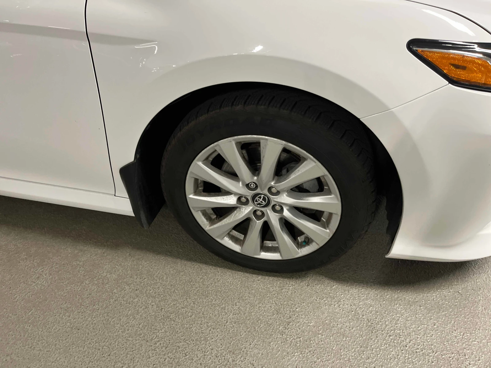 Toyota Camry * Auto * CARFAX * ОПЦИЯ ЗА ФИНАНСИРАНЕ, снимка 7 - Автомобили и джипове - 55983875