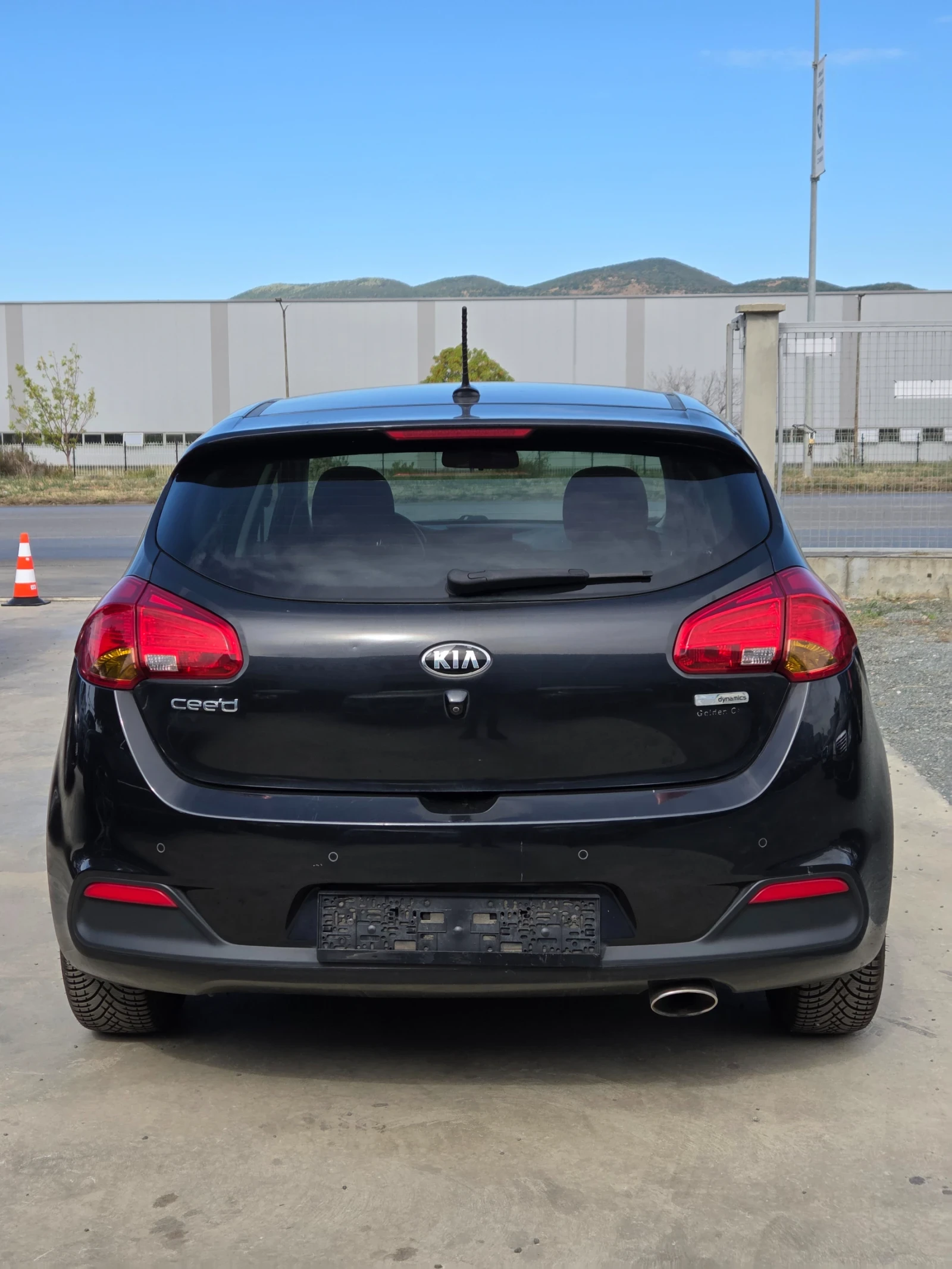Kia Ceed CRDi HIGH TECH лизинг без първоначална вноска , снимка 4 - Автомобили и джипове - 56172788