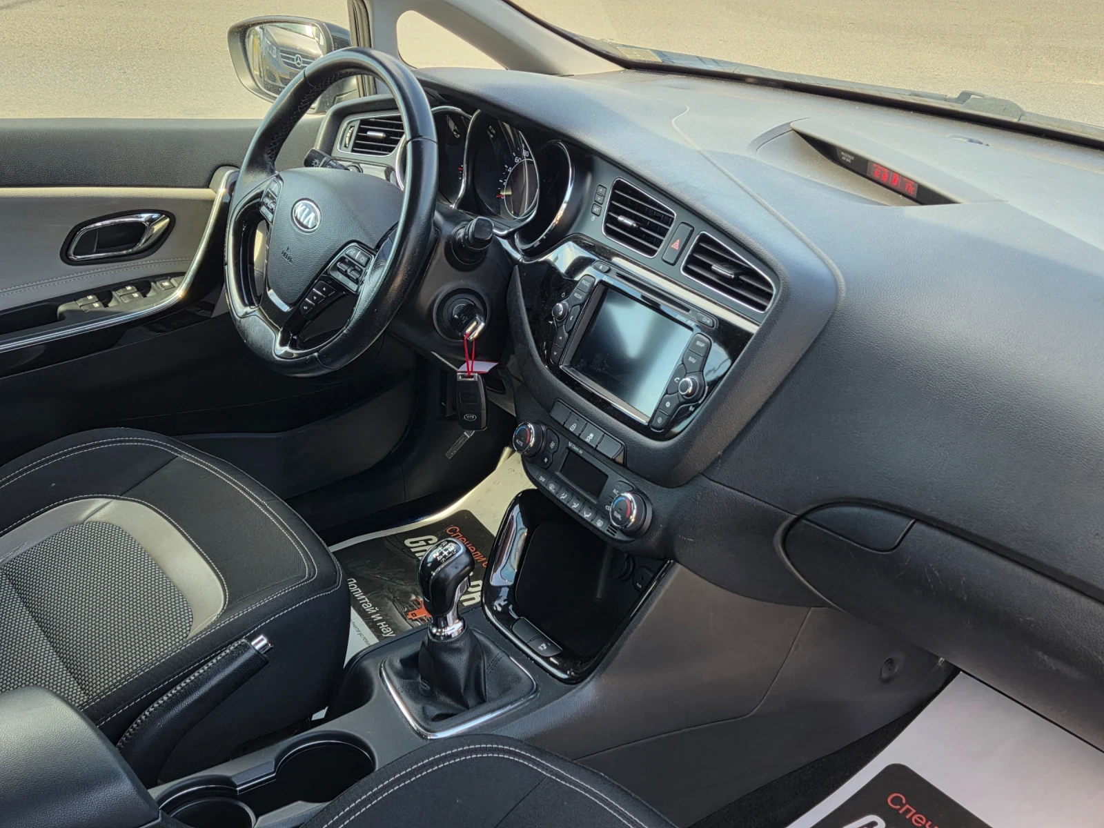 Kia Ceed CRDi HIGH TECH лизинг без първоначална вноска , снимка 8 - Автомобили и джипове - 56172788