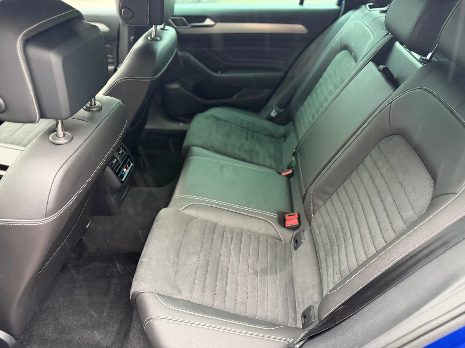 VW Passat R-LINE , снимка 17 - Автомобили и джипове - 56718054