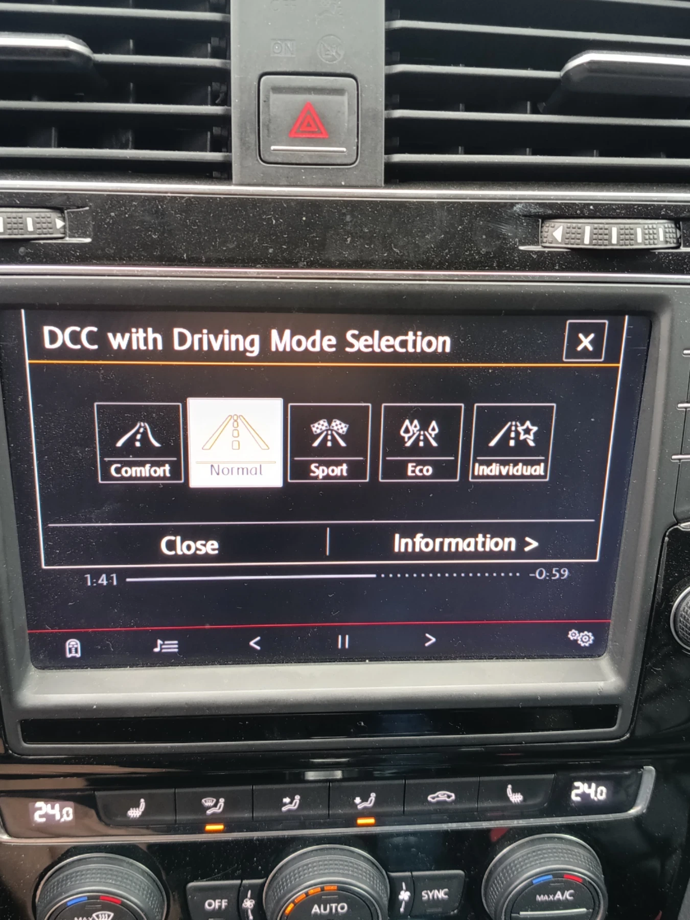 VW Golf Variant 2.0tdi HIGHLINE DSG 150hp, снимка 12 - Автомобили и джипове - 56725562