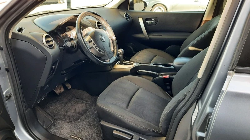 Nissan Qashqai 1.6i 117кс, снимка 5 - Автомобили и джипове - 42790921