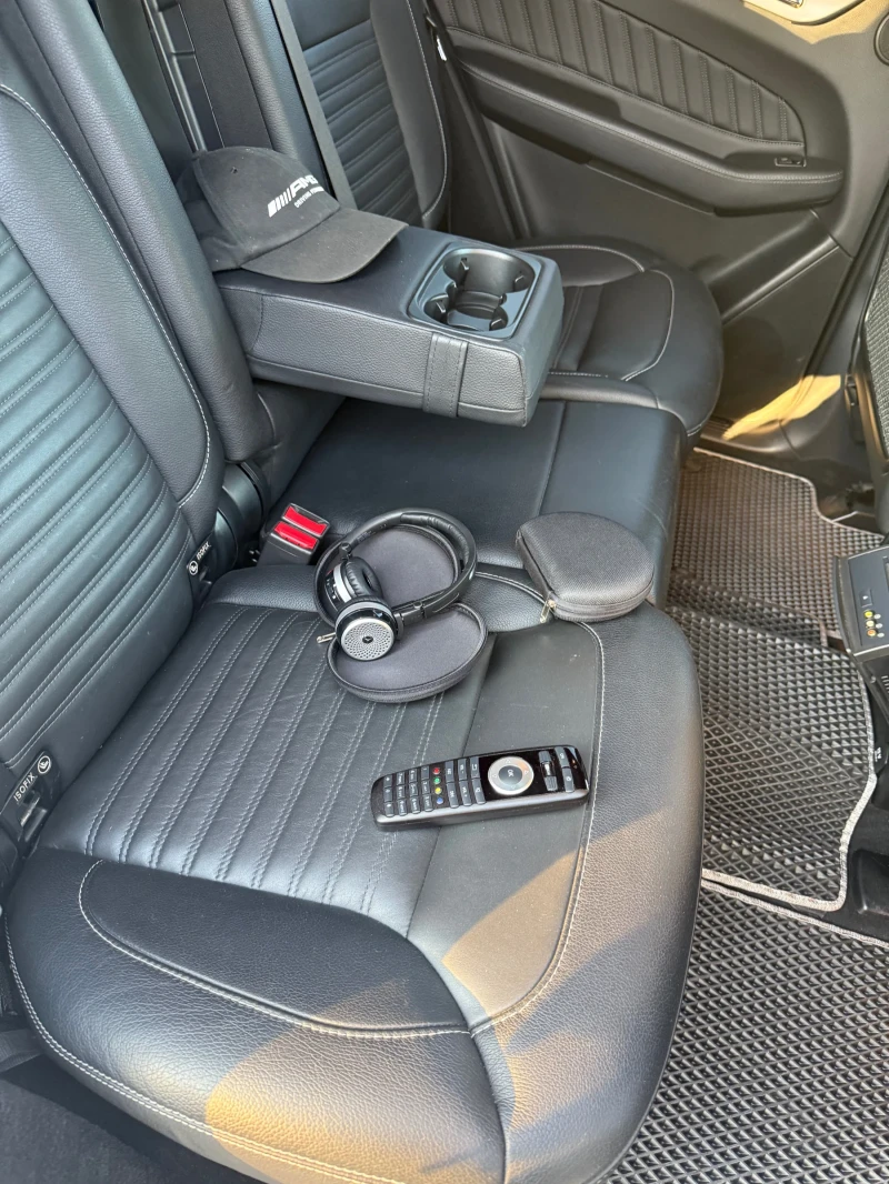 Mercedes-Benz GLE 350 4-MATIC, снимка 10 - Автомобили и джипове - 51446277