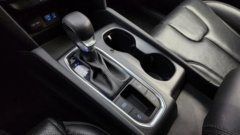 Hyundai Santa fe 2.0 2WD MODERN autogeorge.com, снимка 8 - Автомобили и джипове - 52148940