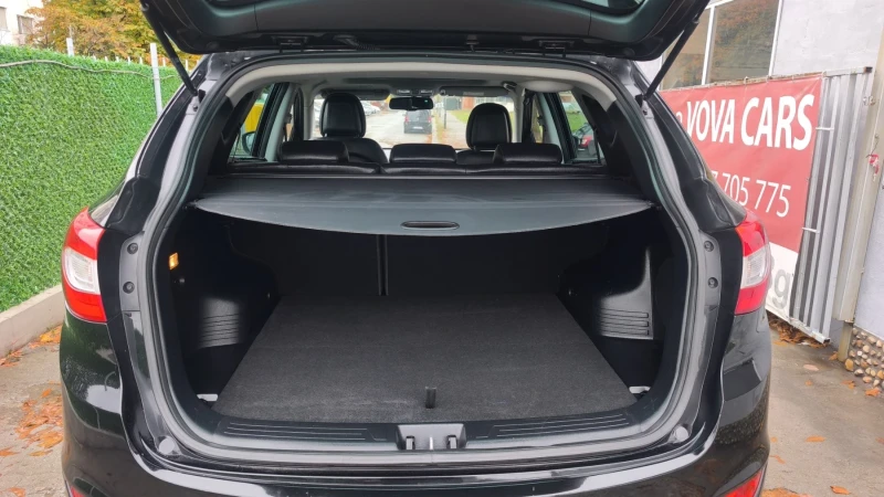 Hyundai IX35 1.7 CRDi XPossible 2WD, снимка 14 - Автомобили и джипове - 52195497