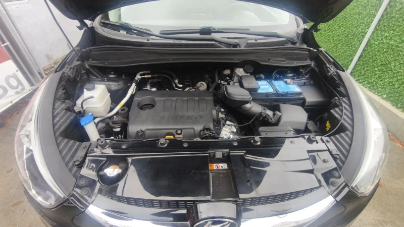Hyundai IX35 1.7 CRDi XPossible 2WD, снимка 15 - Автомобили и джипове - 52195497