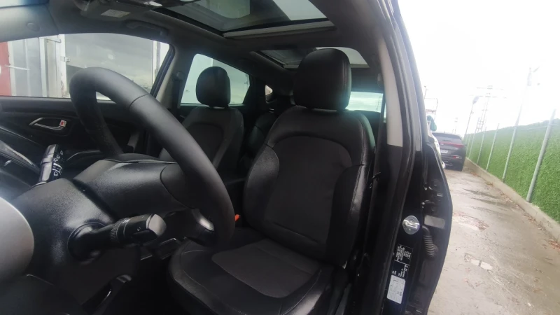 Hyundai IX35 1.7 CRDi XPossible 2WD, снимка 7 - Автомобили и джипове - 52195497