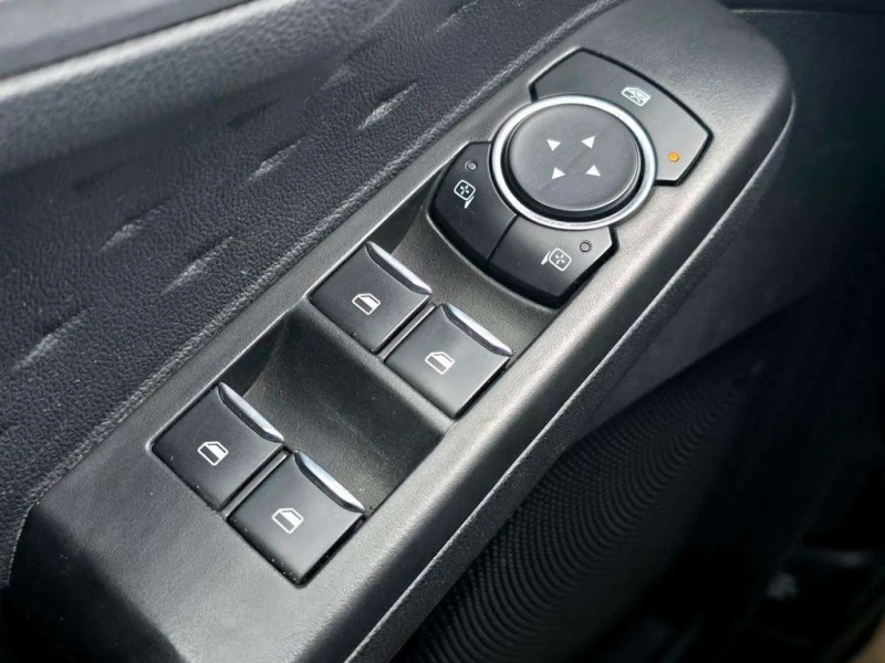 Ford Escape * SE * CARFAX * ЦЕНА ДО БГ, снимка 14 - Автомобили и джипове - 53431245