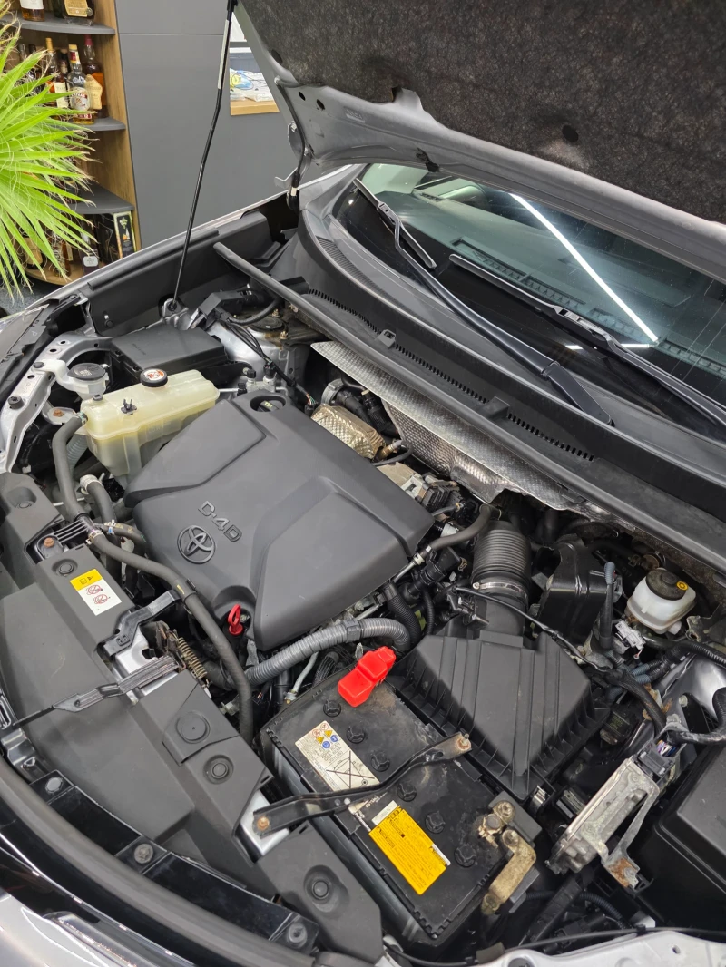 Toyota Rav4 Камера, Дистроник, Печка, снимка 15 - Автомобили и джипове - 53584453