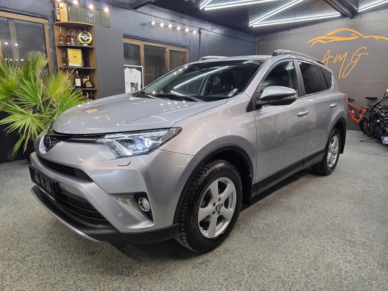 Toyota Rav4 Камера, Дистроник, Печка, снимка 3 - Автомобили и джипове - 53584453