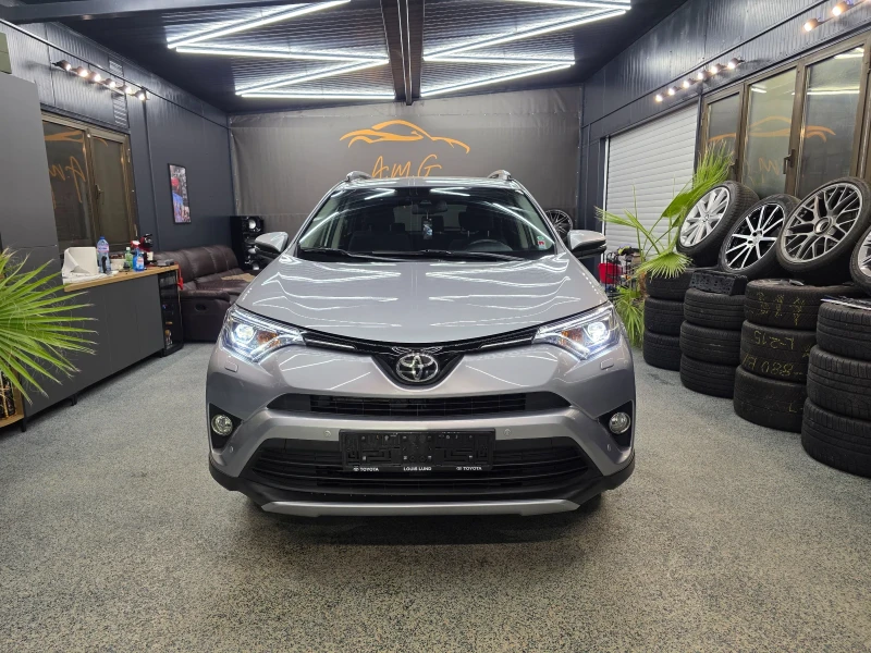 Toyota Rav4 Камера, Дистроник, Печка, снимка 2 - Автомобили и джипове - 53584453