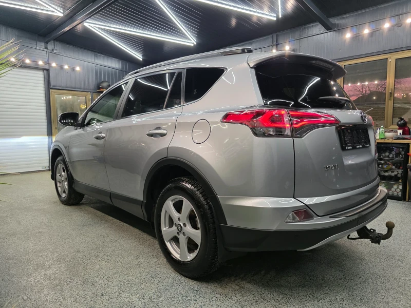 Toyota Rav4 Камера, Дистроник, Печка, снимка 6 - Автомобили и джипове - 53584453