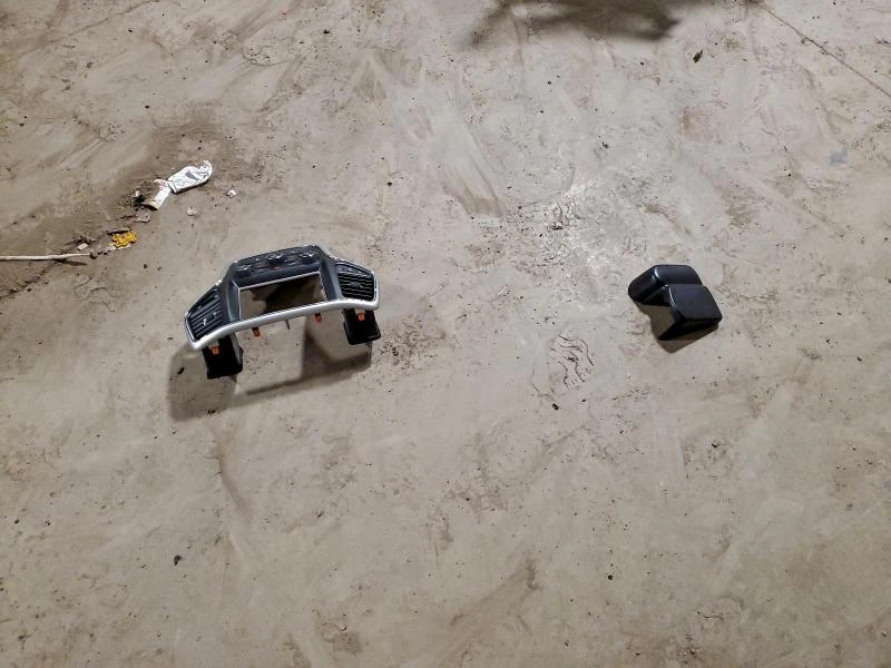 Jeep Grand cherokee SRT-8* 6.4L 475HP* CARFAX, снимка 12 - Автомобили и джипове - 53139746