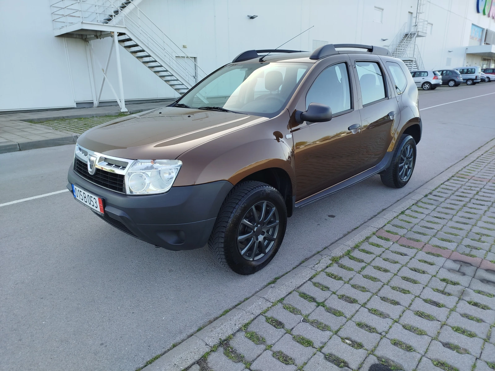 Dacia Duster 1.6-105кс.Евро-5 - изображение 2