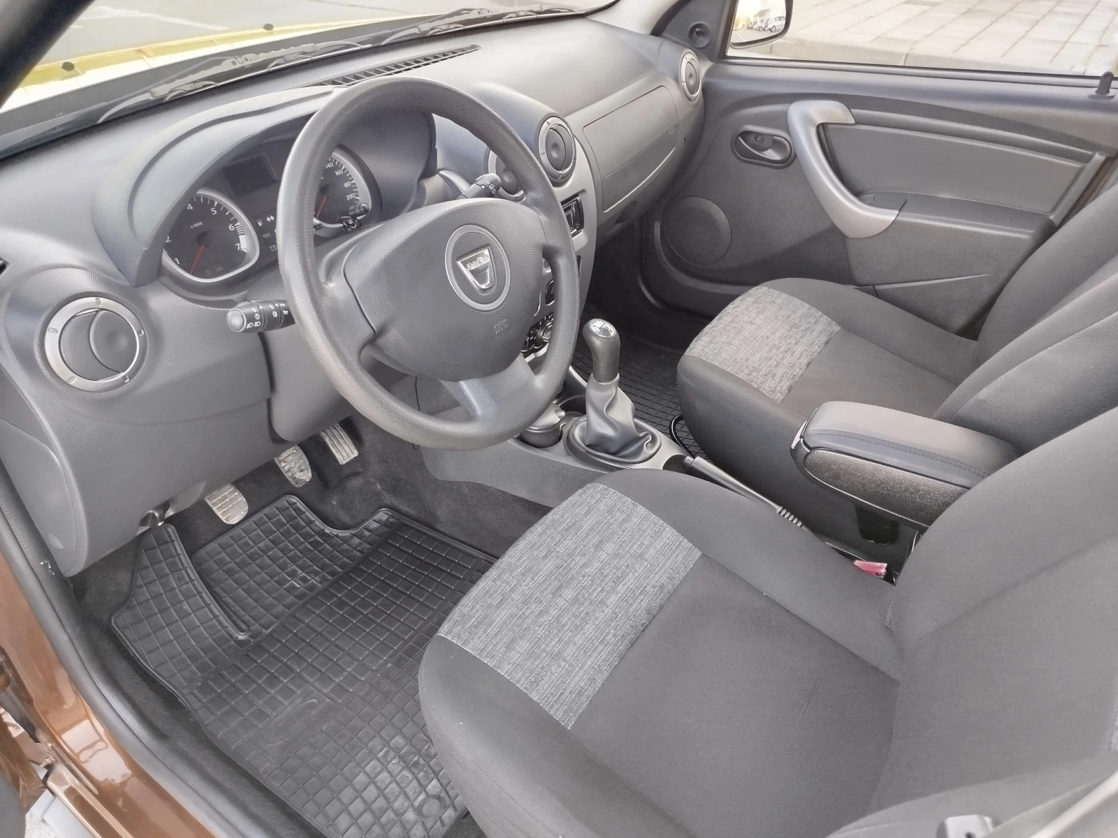 Dacia Duster 1.6-105кс.Евро-5 - изображение 9