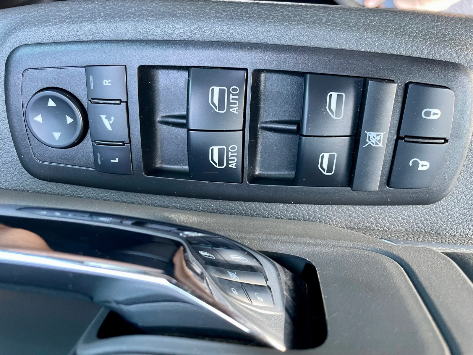 Dodge RAM 1500 5.7 HEMI  | Mobile.bg   13