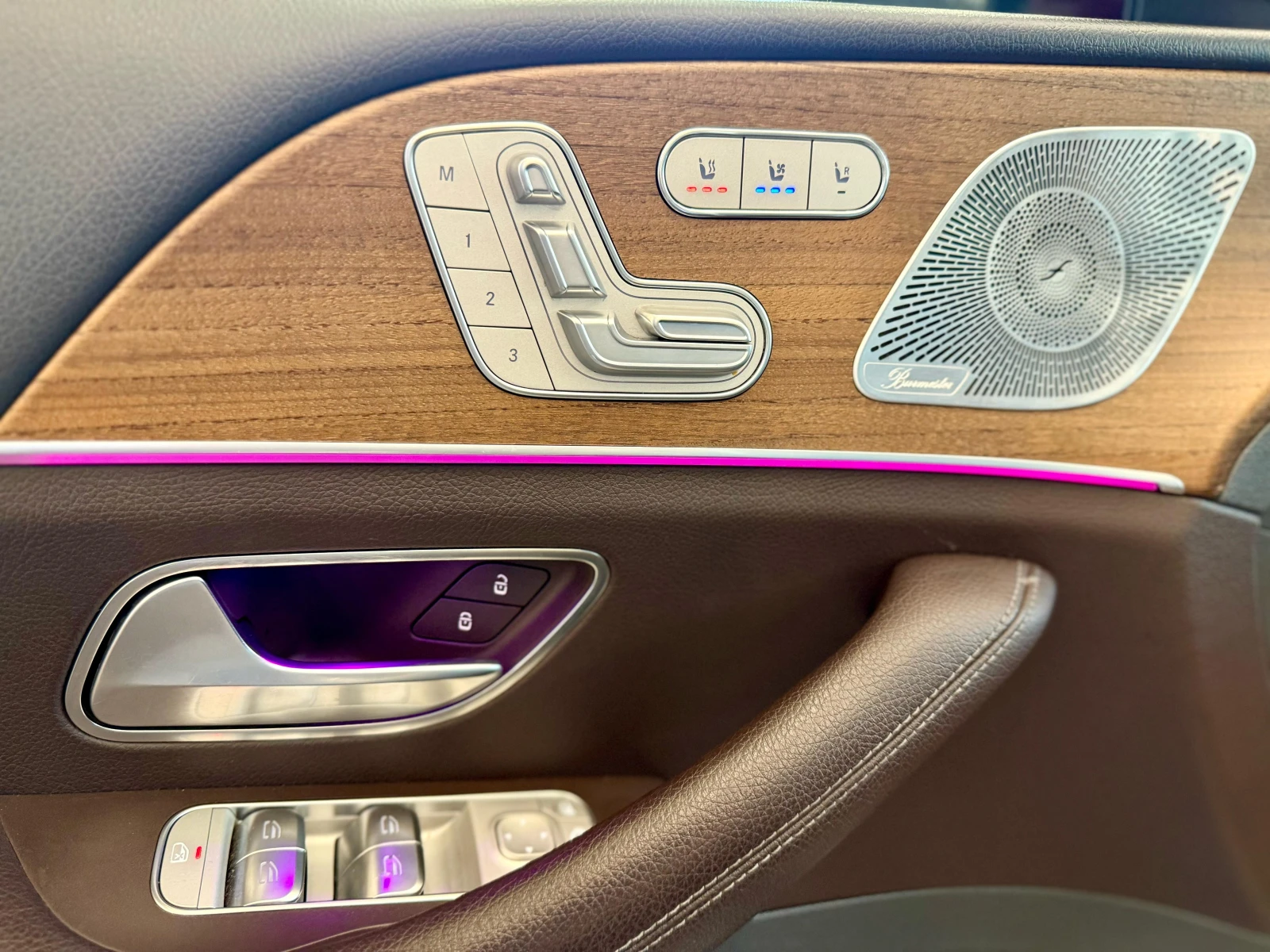 Mercedes-Benz GLS580 TwoTone* Maybach* TV* Масаж* Обдухване* Подгрев* Л - изображение 7