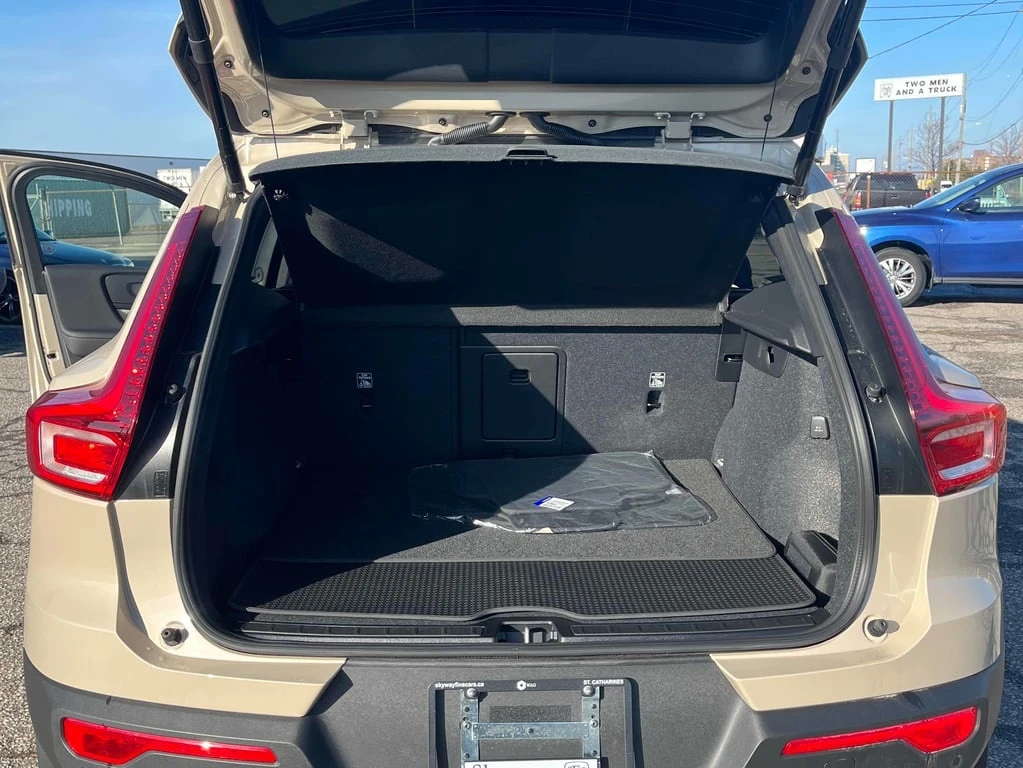 Volvo XC40 * Ultra Dark Theme * CARFAX * ��� ������������ ��� | Mobile.bg � ����������� 11