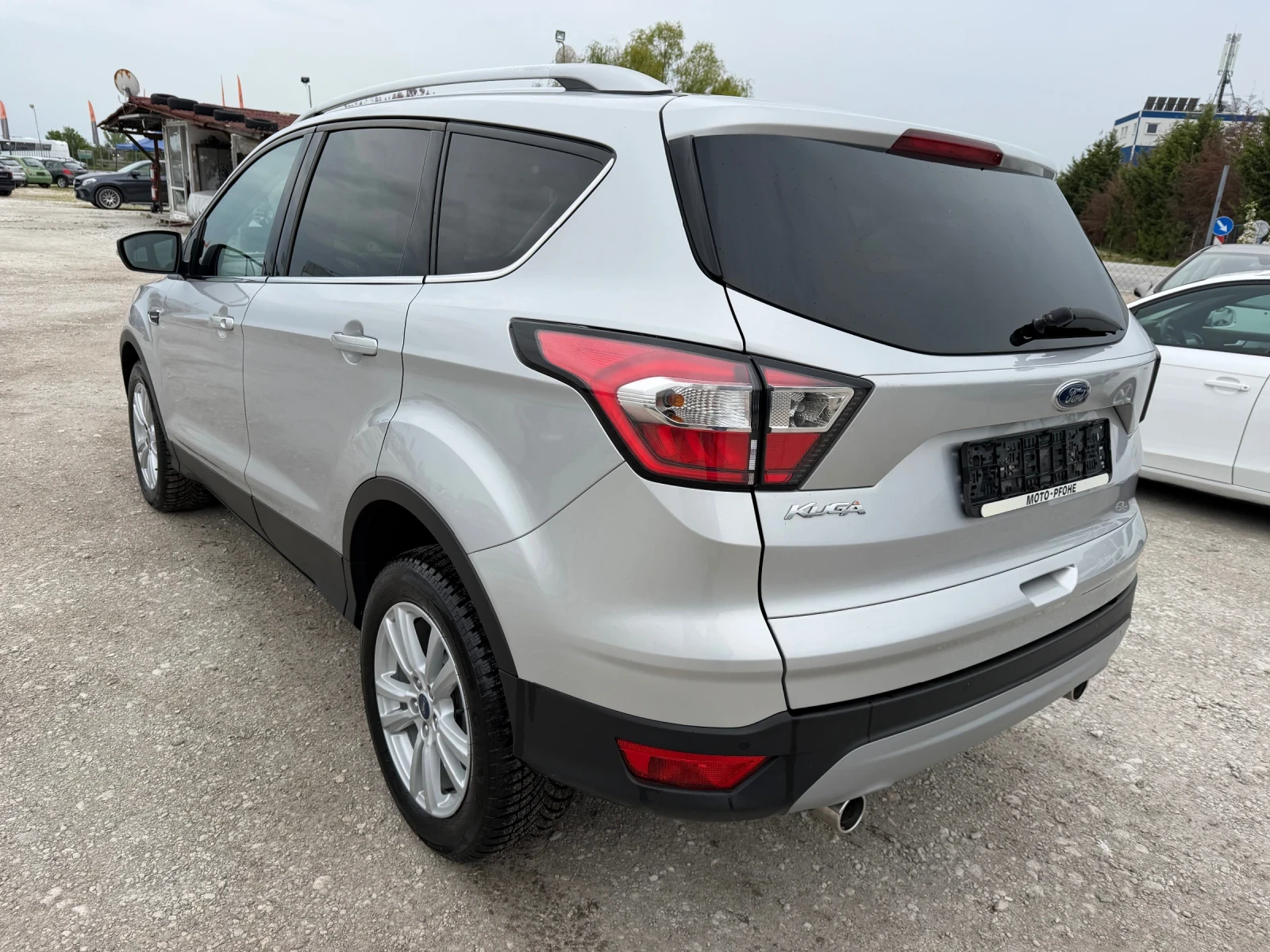 Ford Kuga 1.5 cdti автоматик, снимка 4 - Автомобили и джипове - 54268966