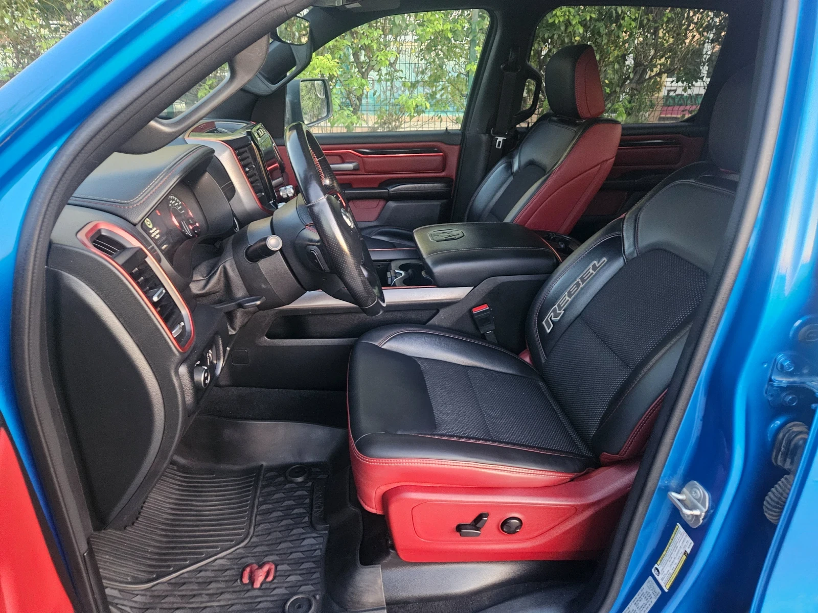 Dodge RAM 1500 2022 RAM 1500 REBEL 5.7 HEMI 4x4, снимка 13 - Автомобили и джипове - 55306511