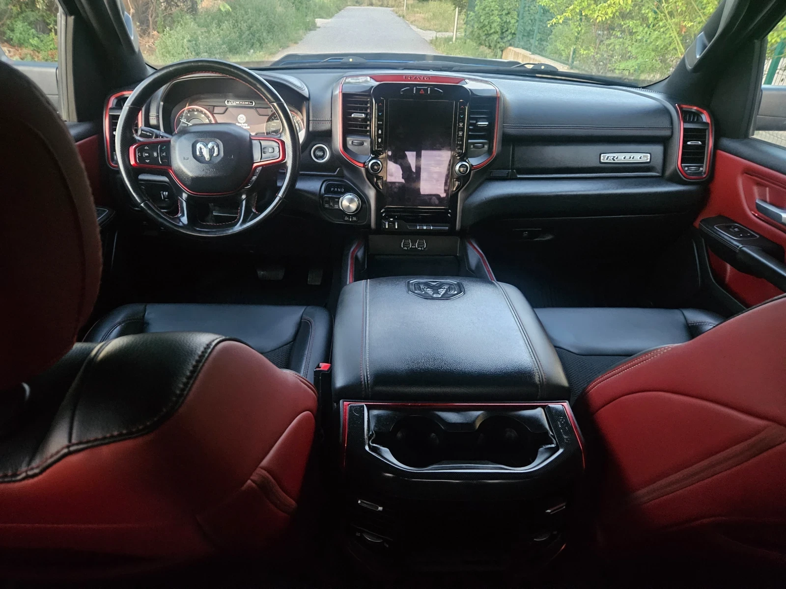 Dodge RAM 1500 2022 RAM 1500 REBEL 5.7 HEMI 4x4, снимка 11 - Автомобили и джипове - 55306511